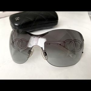 💯Authentic Chanel Sunglasses (Shield)